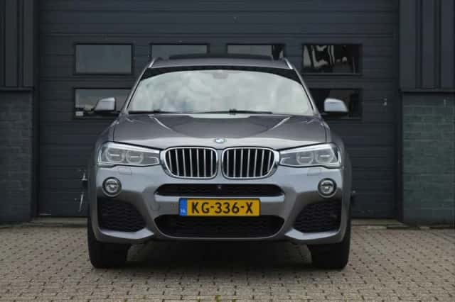 BMW X3 (2016) thumbnail 5