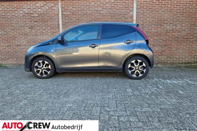 Toyota Aygo (2021) thumbnail 4