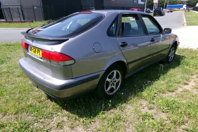 Saab 9-3 (2000) thumbnail 3