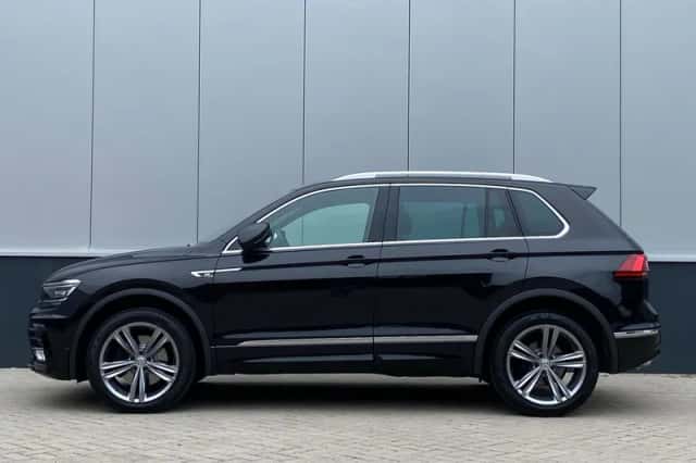 Volkswagen Tiguan (2017) thumbnail 2