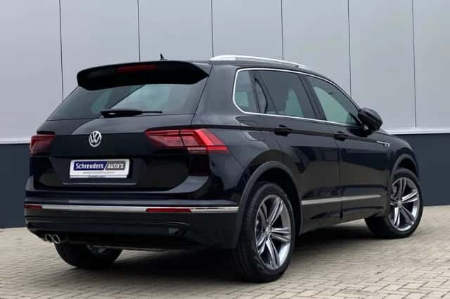Volkswagen Tiguan (2017) thumbnail 3
