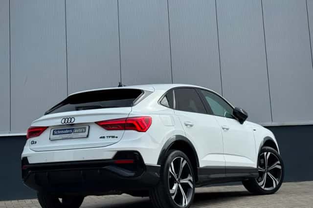 Audi Q3 Sportback (2022) thumbnail 3