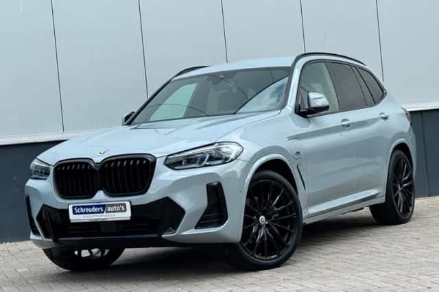 BMW X3 (2022) thumbnail 1