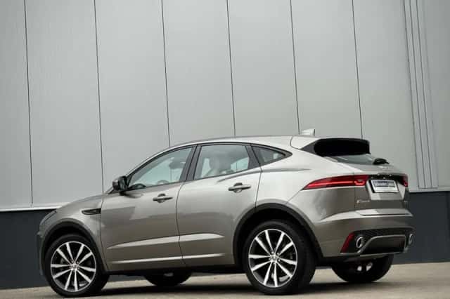 Jaguar E-Pace (2018) thumbnail 2