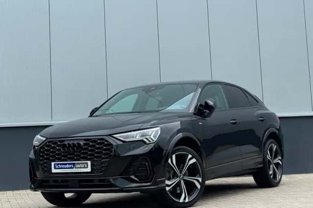 Audi Q3 Sportback (2021) thumbnail 1