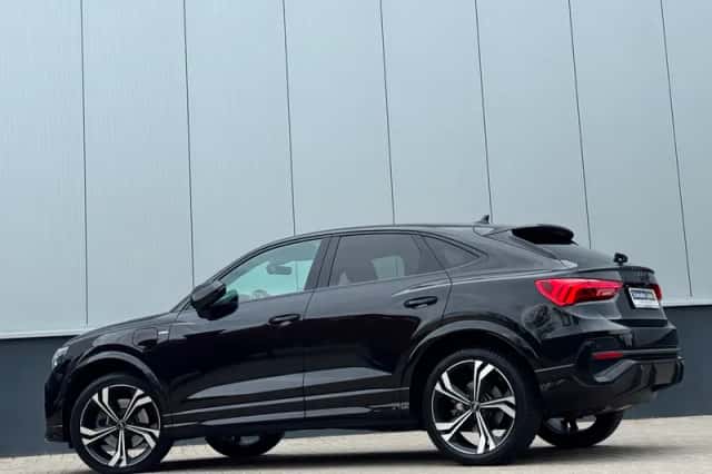 Audi Q3 Sportback (2021) thumbnail 2
