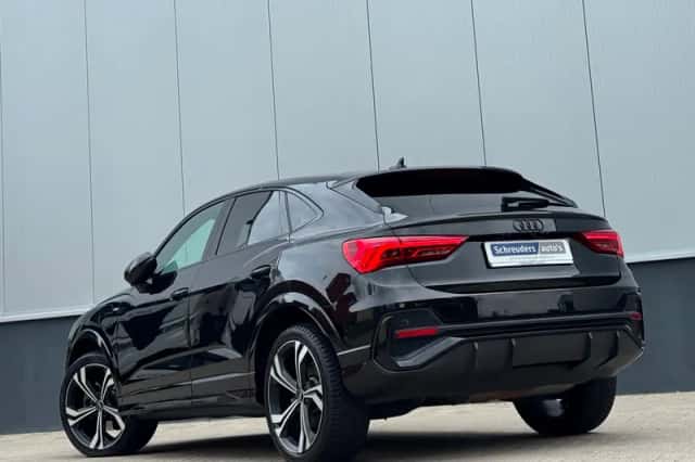 Audi Q3 Sportback (2021) thumbnail 3
