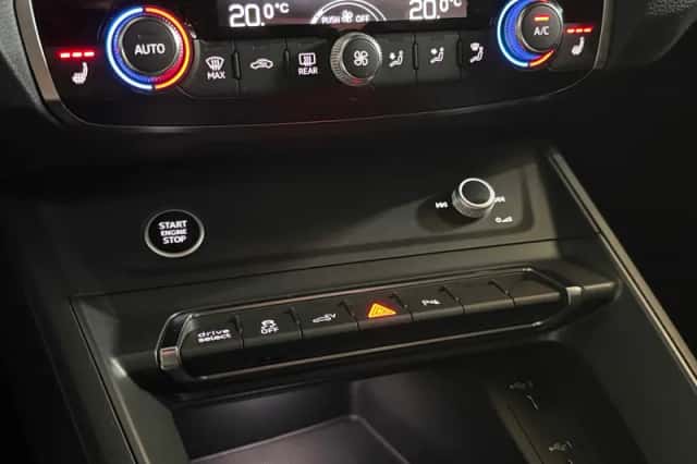 Audi Q3 Sportback (2021) thumbnail 6