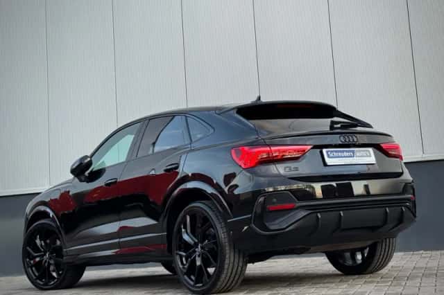 Audi Q3 Sportback (2021) thumbnail 2