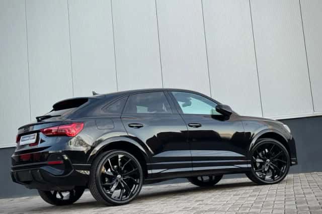 Audi Q3 Sportback (2021) thumbnail 3