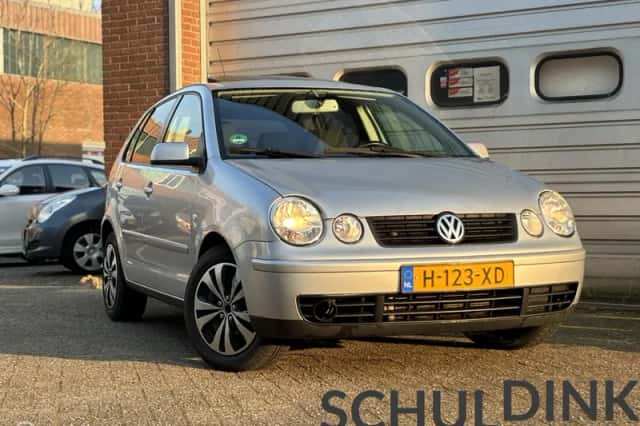 Volkswagen Polo (2004) thumbnail 1