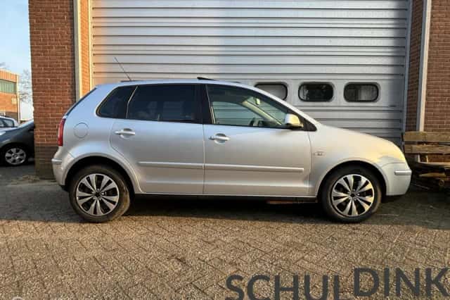 Volkswagen Polo (2004) thumbnail 6