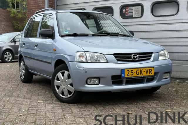 Mazda Demio (2001) thumbnail 1