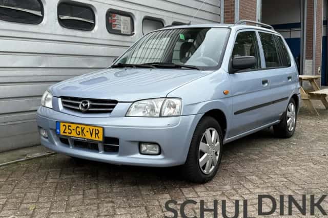 Mazda Demio (2001) thumbnail 2