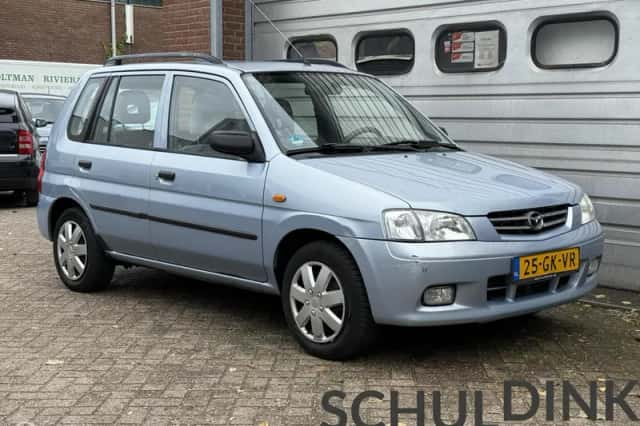 Mazda Demio (2001) thumbnail 5