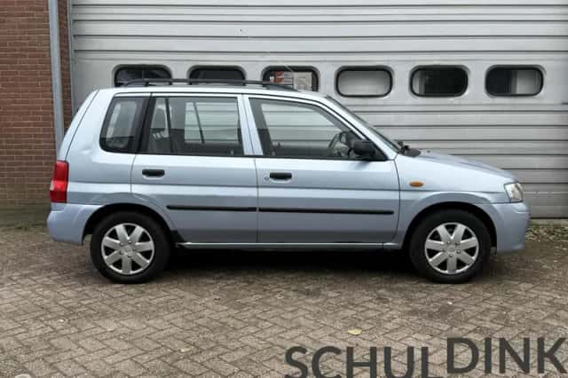 Mazda Demio (2001) thumbnail 6