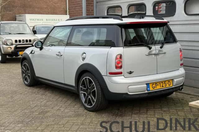 MINI Clubman (2011) thumbnail 4