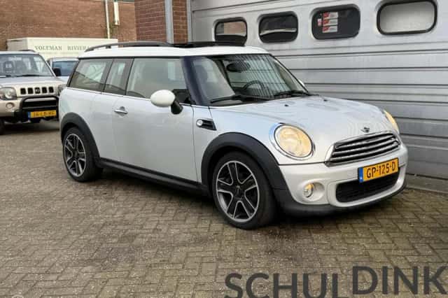 MINI Clubman (2011) thumbnail 5