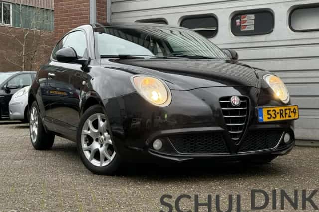 Alfa Romeo MiTo (2011) thumbnail 1