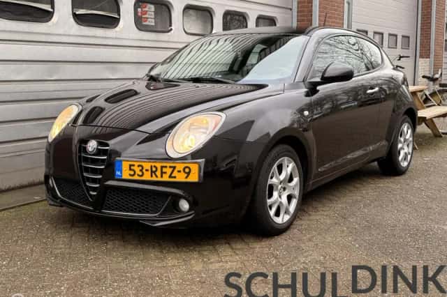 Alfa Romeo MiTo (2011) thumbnail 2