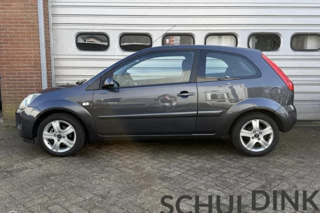 Ford Fiesta (2008) thumbnail 3