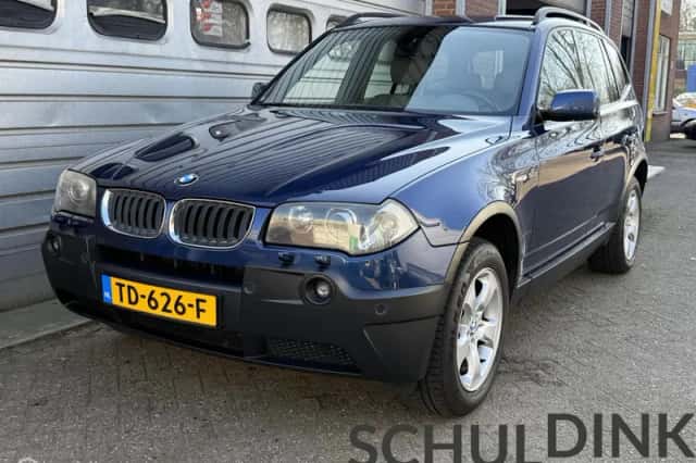 BMW X3 (2004) thumbnail 2