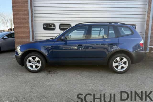 BMW X3 (2004) thumbnail 3