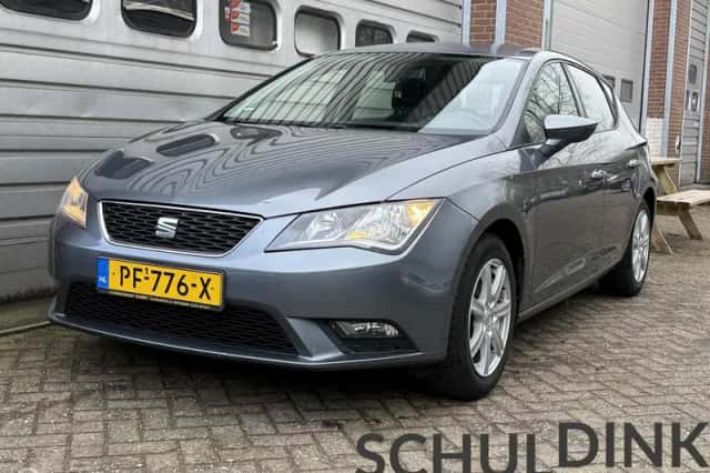 SEAT Leon (2013) thumbnail 2