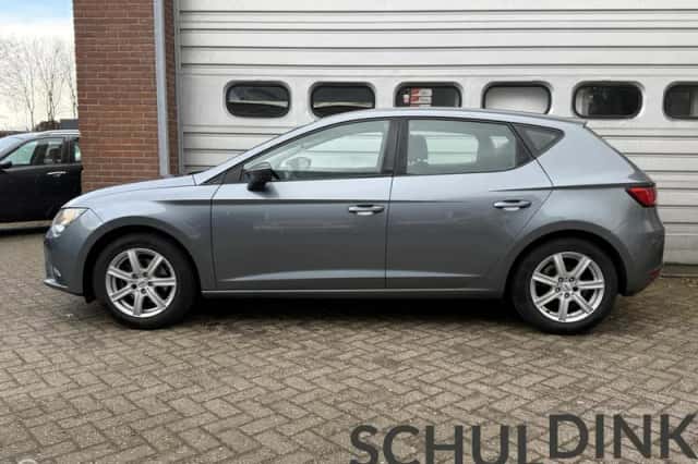 SEAT Leon (2013) thumbnail 3