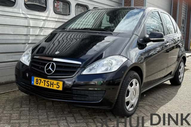 Mercedes-Benz A-Klasse (2012) thumbnail 2