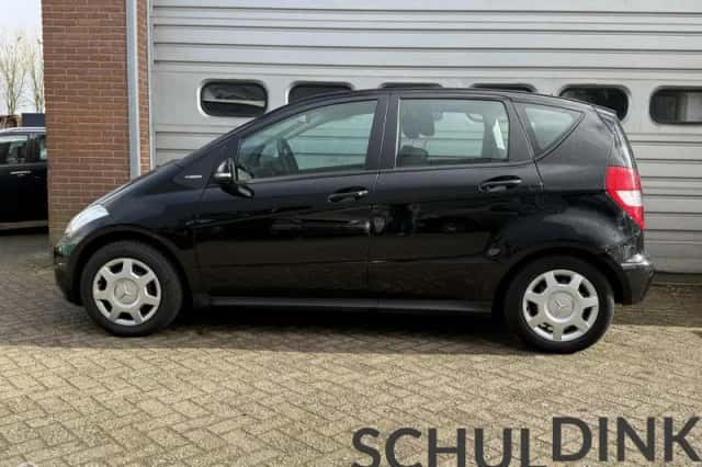 Mercedes-Benz A-Klasse (2012) thumbnail 3