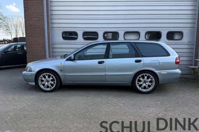 Volvo V40 (2003) thumbnail 3