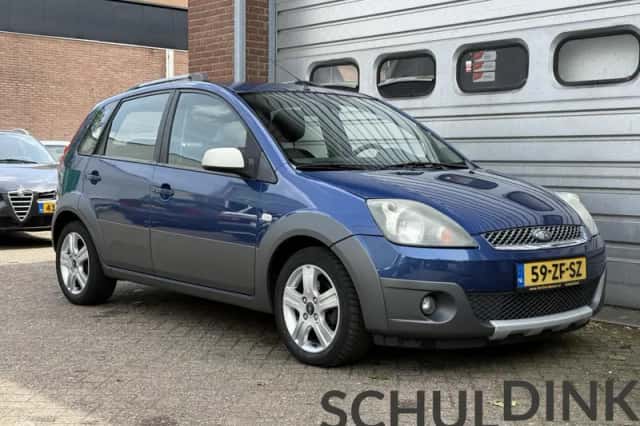Ford Fiesta (2008) thumbnail 5