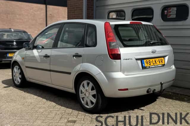 Ford Fiesta (2003) thumbnail 4