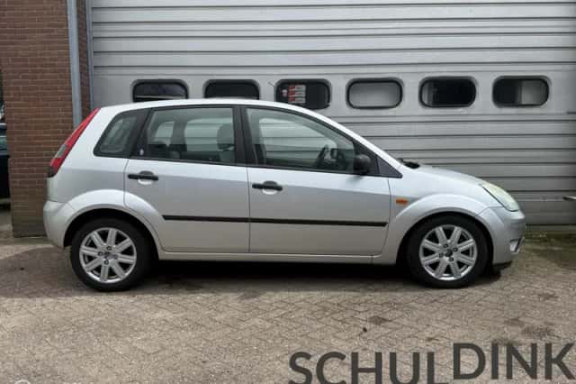 Ford Fiesta (2003) thumbnail 6