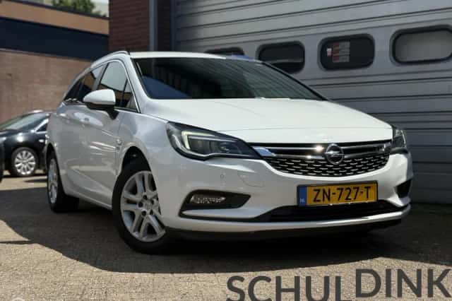 Opel Astra (2019) thumbnail 1
