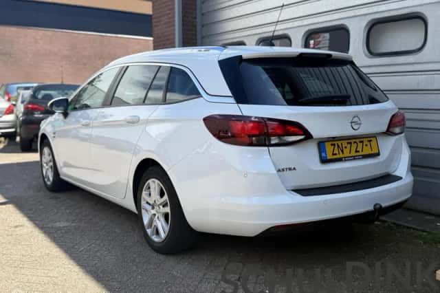 Opel Astra (2019) thumbnail 4