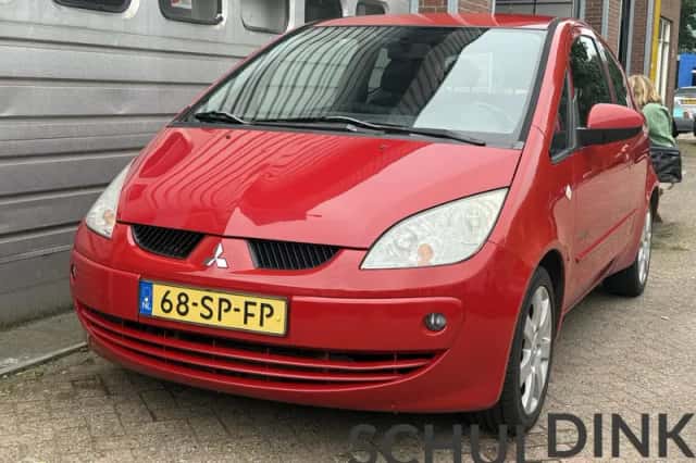Mitsubishi Colt (2006) thumbnail 2
