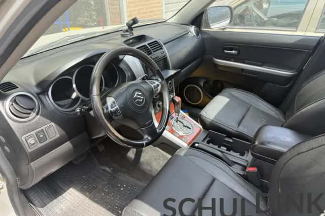 Suzuki Grand Vitara (2008) thumbnail 5