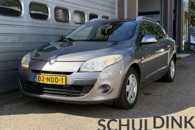 Renault Mégane (2010) thumbnail 2