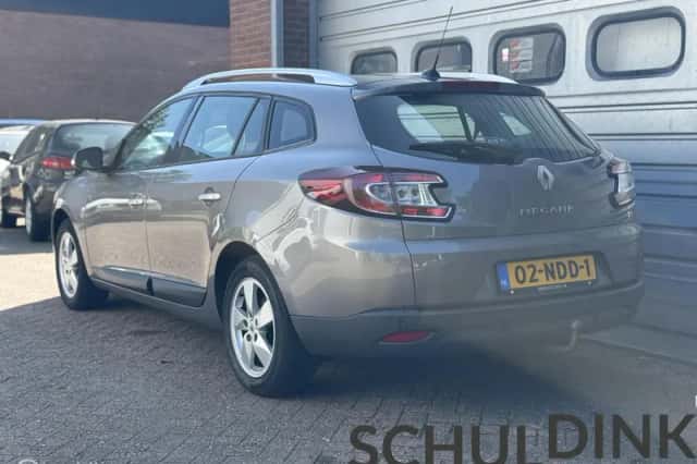 Renault Mégane (2010) thumbnail 4