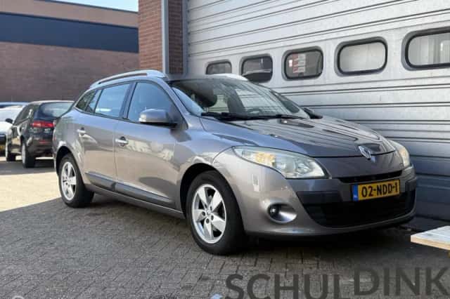 Renault Mégane (2010) thumbnail 5