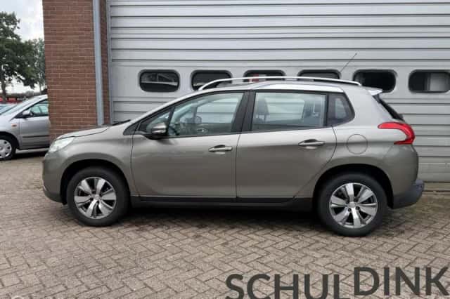 Peugeot 2008 (2016) thumbnail 3