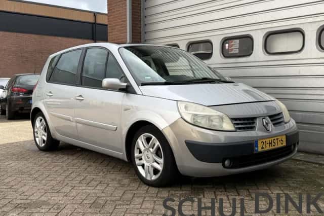 Renault Scénic (2009) thumbnail 5