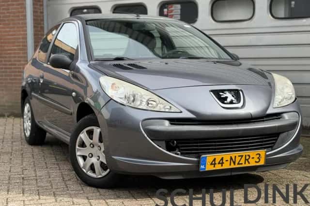Peugeot 206 (2011) thumbnail 1
