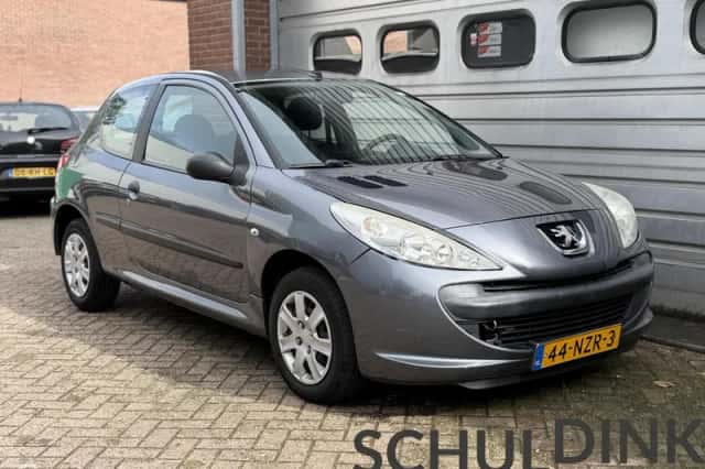 Peugeot 206 (2011) thumbnail 5