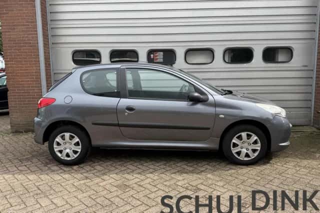 Peugeot 206 (2011) thumbnail 6