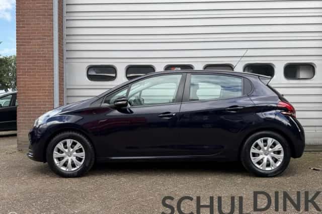 Peugeot 208 (2018) thumbnail 3