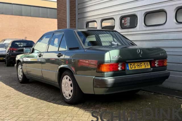 Mercedes-Benz 190-Serie (1992) thumbnail 4