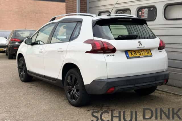Peugeot 2008 (2016) thumbnail 4